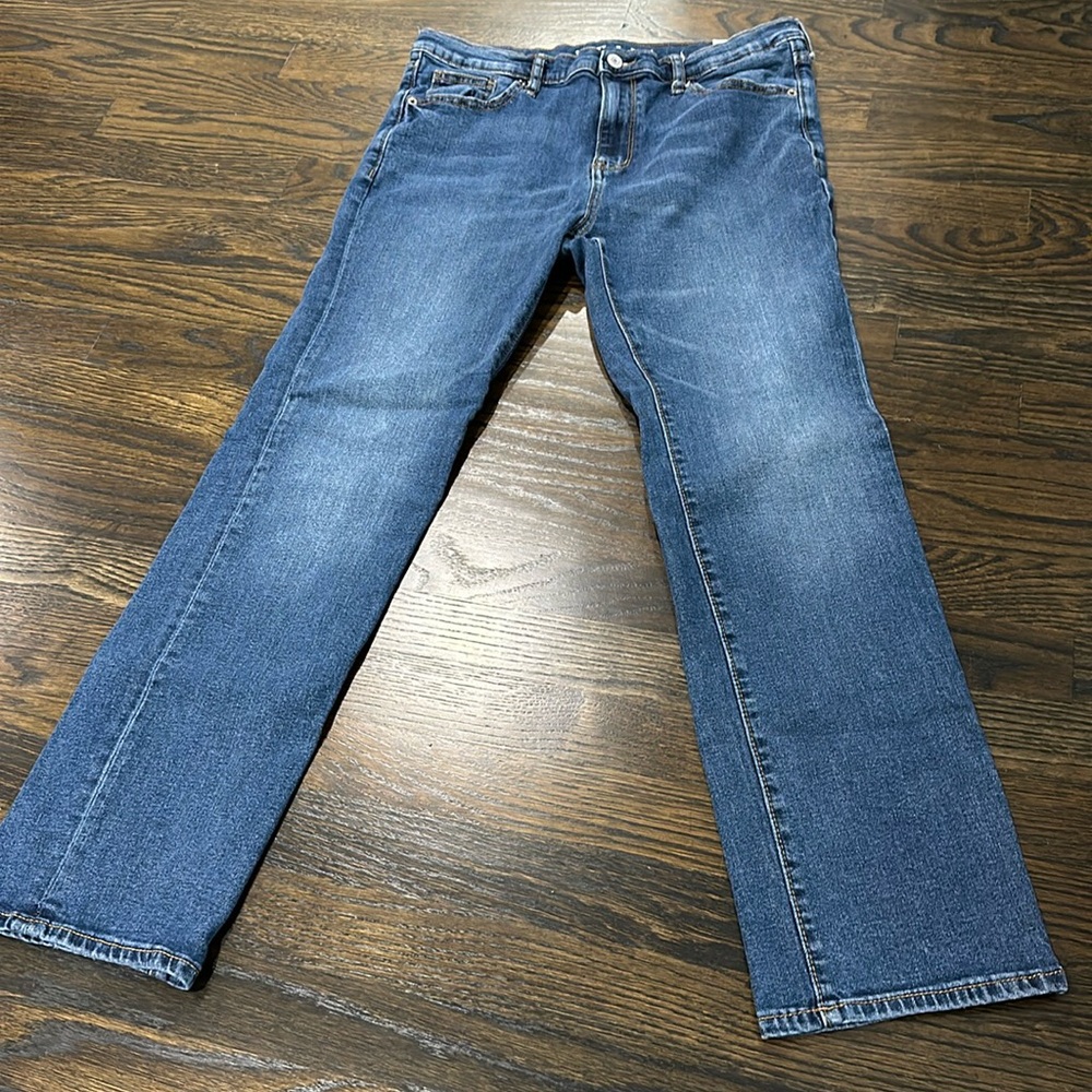 Old Navy boys straight leg built in flex jeans. Size 16 plus.